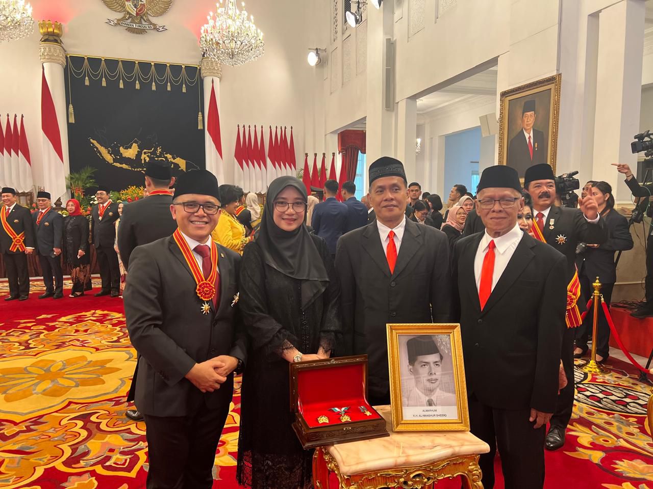 pencipta-sholawat-badar-dapat-penghargaan-presiden,-bupati-ipuk:-bangga,-berkah-bagi-banyuwangi
