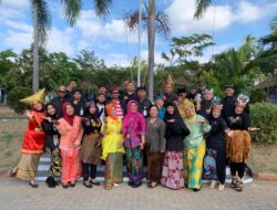 Upacara Kemerdekaan RI di SMKN Pelayaran Kalipuro Diwarnai Baju Adat