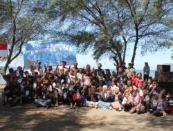 Tim Pengabdian LP2M UNEJ, RBI, dan PuNel Muncar Gelar Festival Tembang Dolanan Anak Bahari
