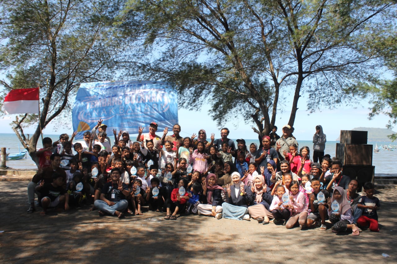 tim-pengabdian-lp2m-unej,-rbi,-dan-punel-muncar-gelar-festival-tembang-dolanan-anak-bahari