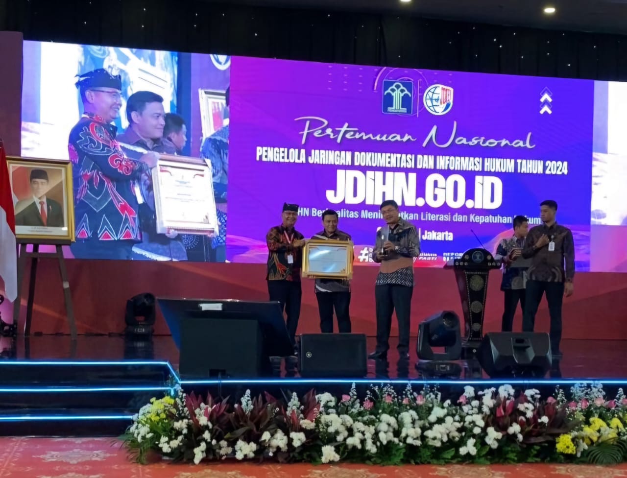 lima-kali-beruntun-sistem-informasi-produk-hukum-banyuwangi-terbaik-se-indonesia