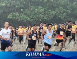 Menembus Kabut, Ratusan Pelari Ikuti Alas Purwo Jungle Run 2024