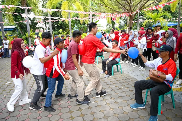 rayakan-kemerdekaan-dan-jalin-keakraban,-pudam-banyuwangi-gelar-lomba-agustusan-–-radar-banyuwangi