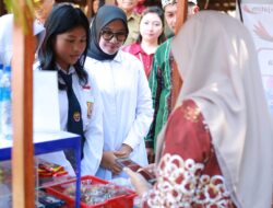 Bupati Ipuk Dorong Pengelolaan Keuangan di Kalangan Pelajar