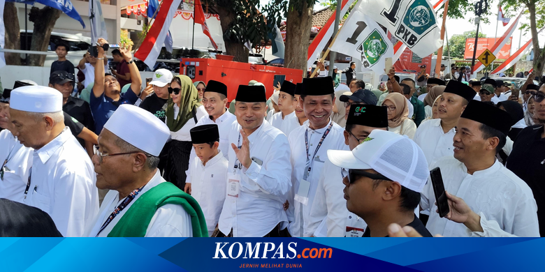 daftar-ke-kpu-banyuwangi,-ali-makki-dan-ali-ruchi-diteriaki-“budal-gus”
