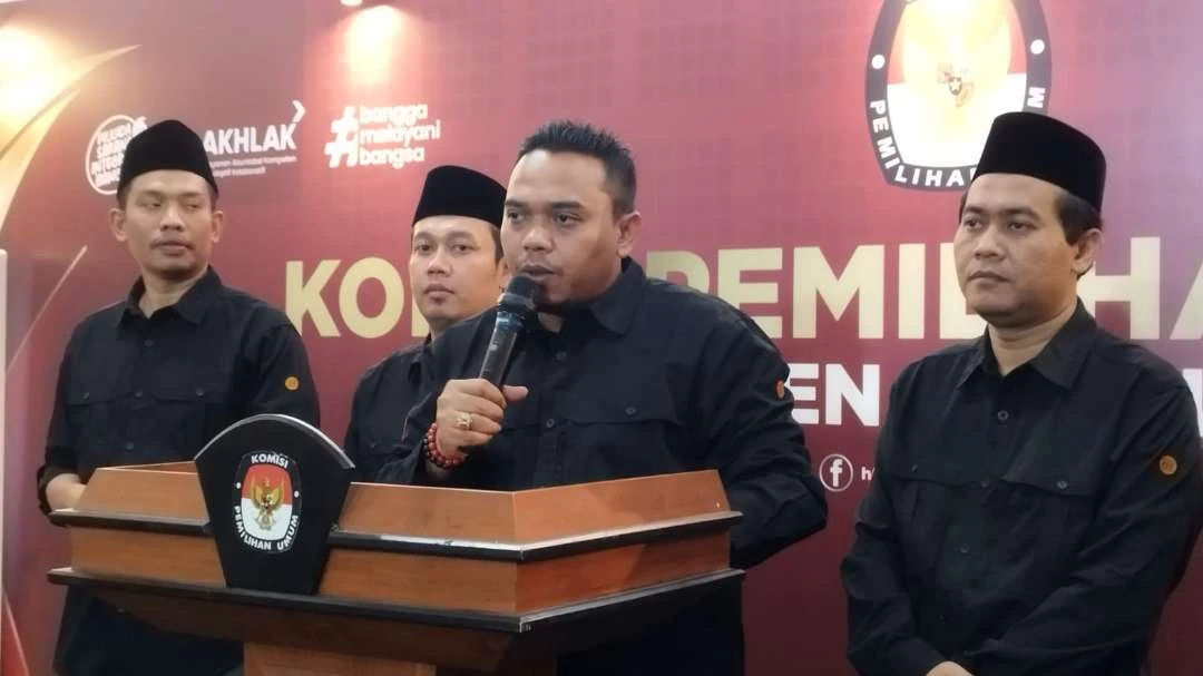 kpu-akan-teliti-adminstrasi-cabup-cawabup-usai-pendaftaran,-paslon-cek-kesehatan