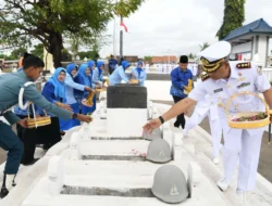 Jelang HUT ke-79 TNI AL, Lanal Banyuwangi Ziarah Ke Makam Pahlawan ALRI