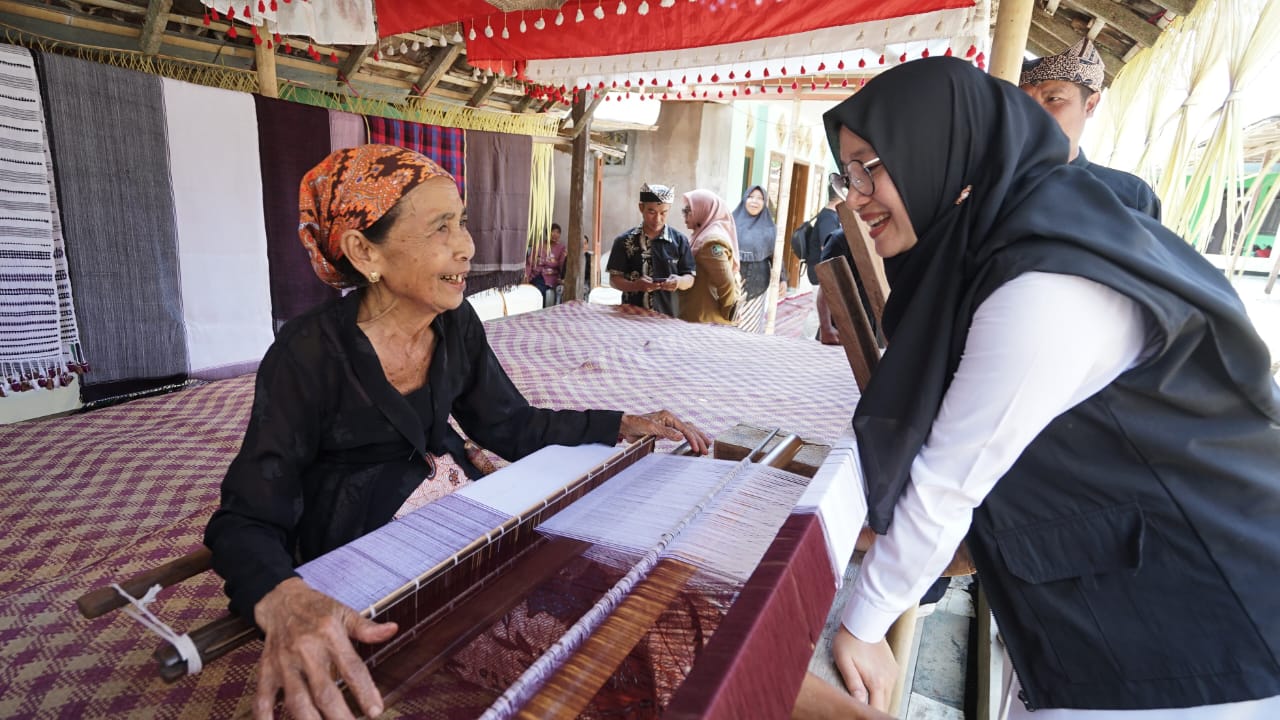 mengenal-siami,-perajin-tenun-tradisional-asal-banyuwangi