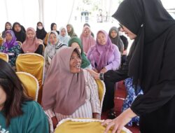 Kembali Ngantor di Desa, Bupati Ipuk Tinjau Infrastruktur Hingga Layanan Kesehatan Ibu Hamil