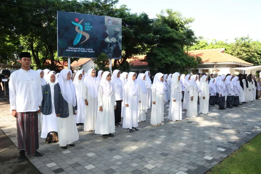 plt-bupati-banyuwangi:-santri-harus-tuntut-ilmu-setinggi-tingginya-agar-bersaing-di-era-global