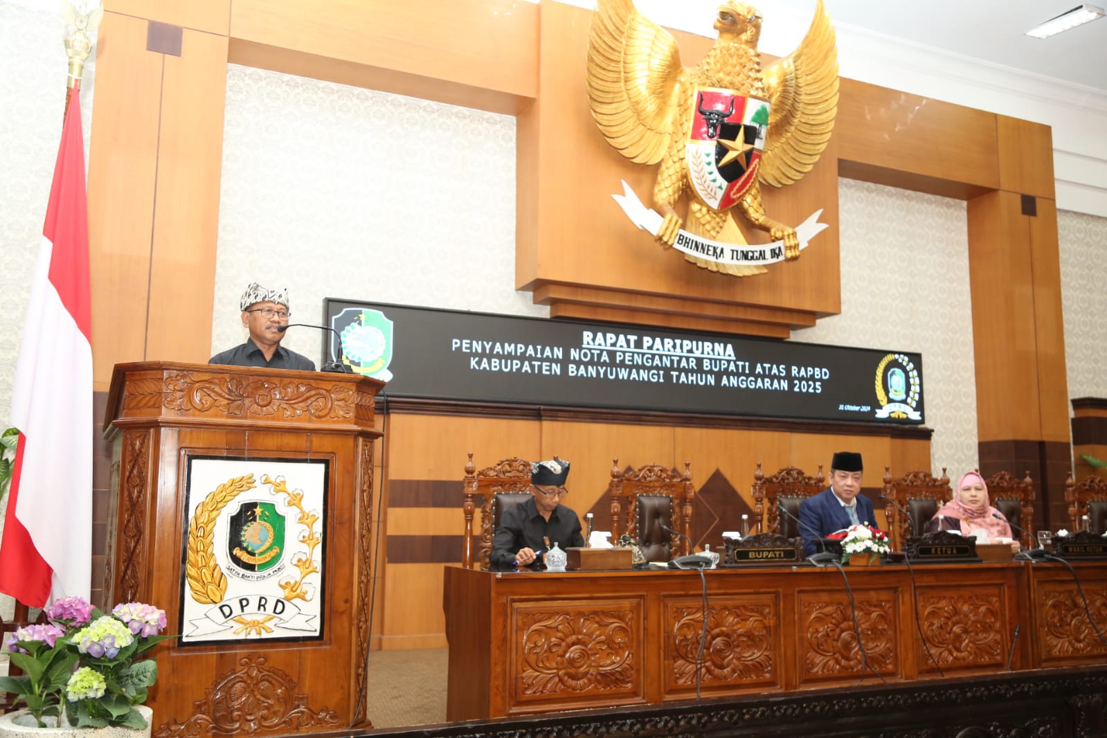 eksekutif-dan-dprd-banyuwangi-mulai-bahas-raperda-apbd-2025