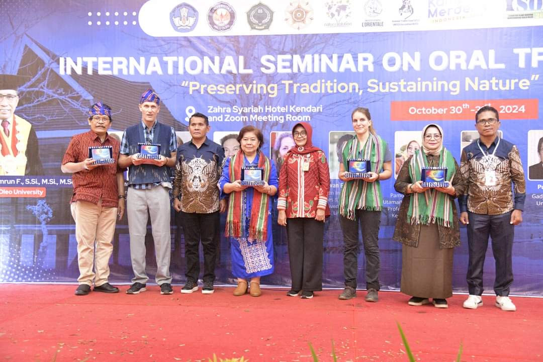 universitas-halu-oleo-menyelenggarakan-international-seminar-on-oral-tradition-(isot)-2024