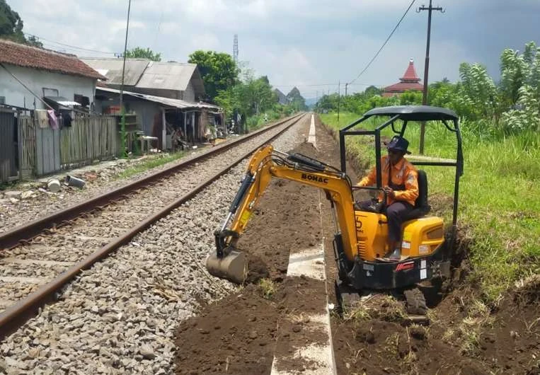 jelang-musim-hujan,-ini-upaya-kai-antisipasi-bencana-hidrometeorologi