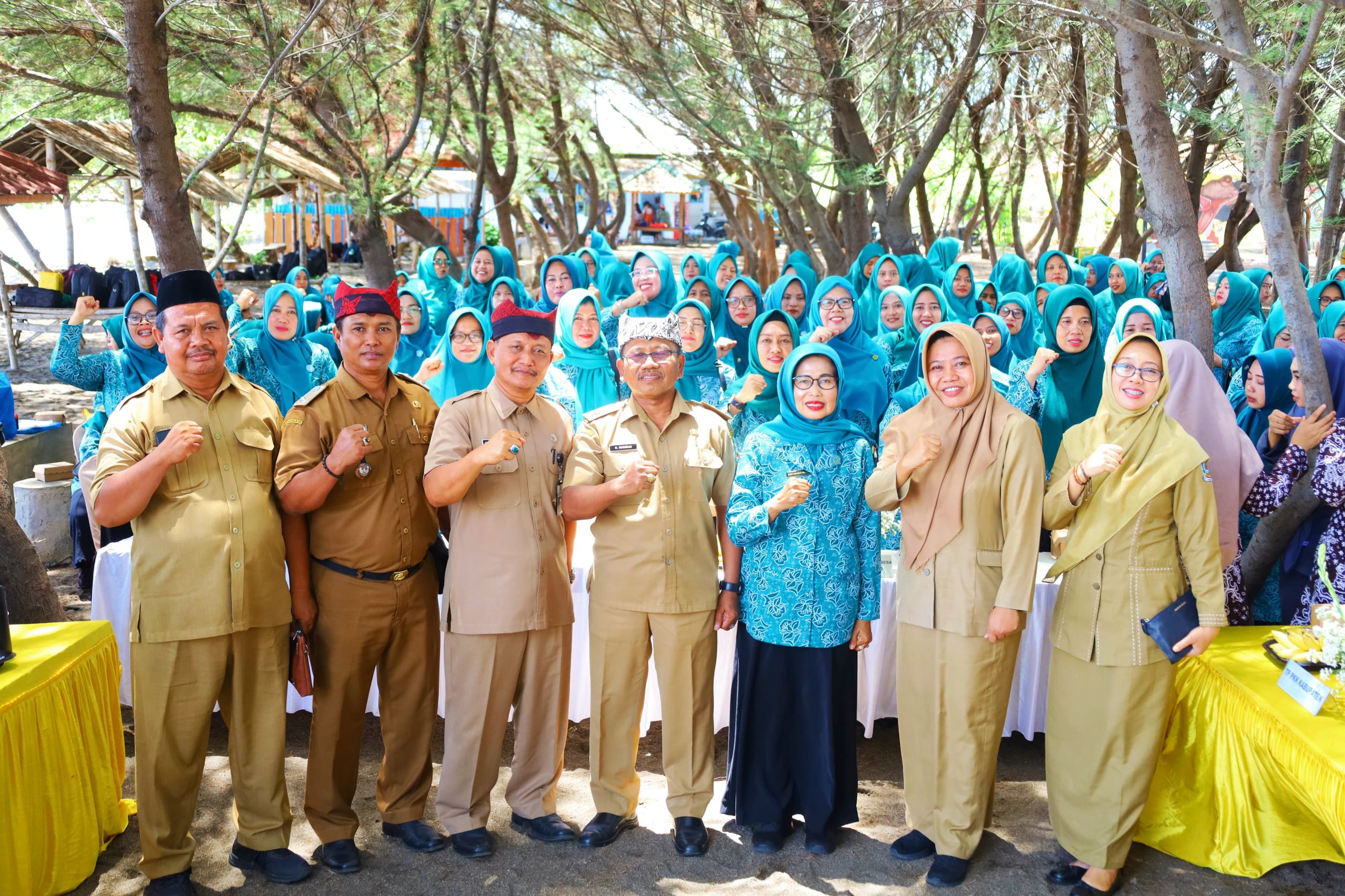 plt.-bupati-sugirah-apresiasi-peran-pkk-dalam-bidang-kesehatan-dan-pemberdayaan-keluarga