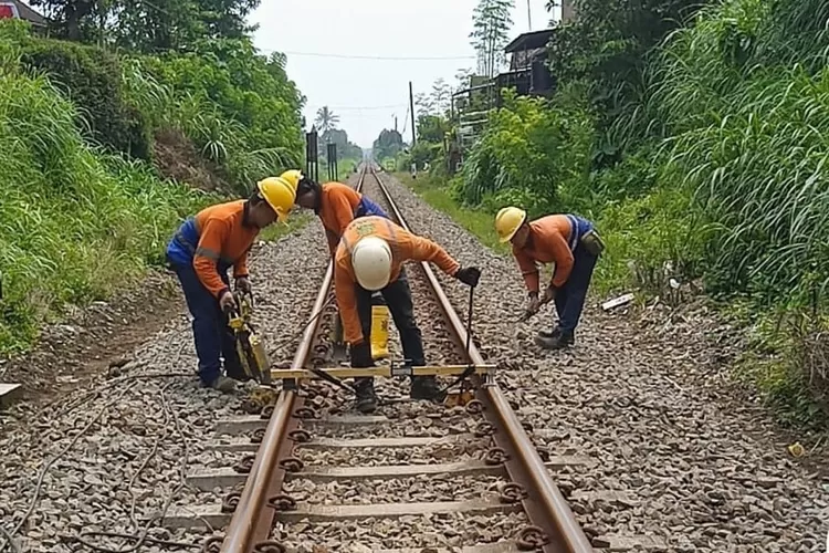 siaga-musim-hujan,-kai-ambil-langkah-ini-demi-keselamatan-penumpang
