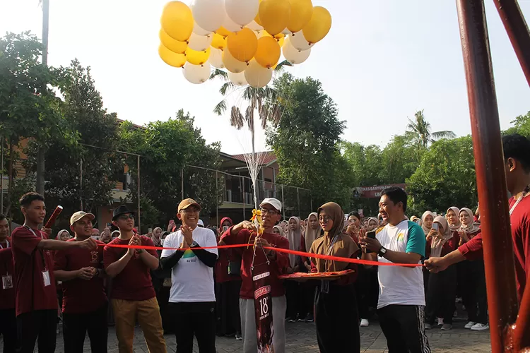 perayaan-dies-natalis-ke-18-stikes-banyuwangi-penuh-dengan-insight