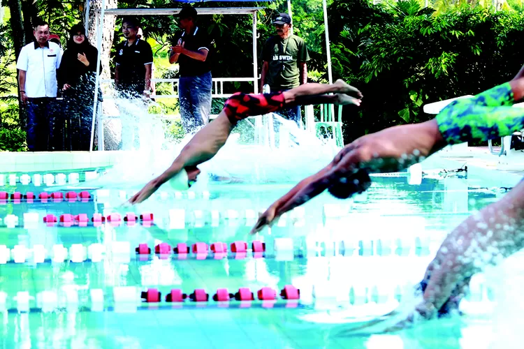 digelar-di-gor-tawangalun,-ratusan-perenang-turun-di-kejurkab-akuatik-banyuwangi