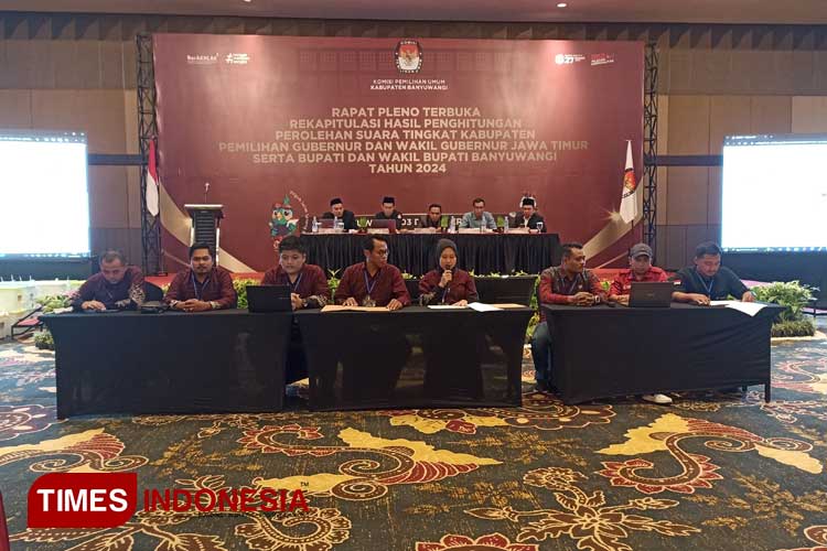 sempat-ricuh,-rekapitulasi-suara-di-banyuwangi-tetap-berlanjut-–-times-banyuwangi