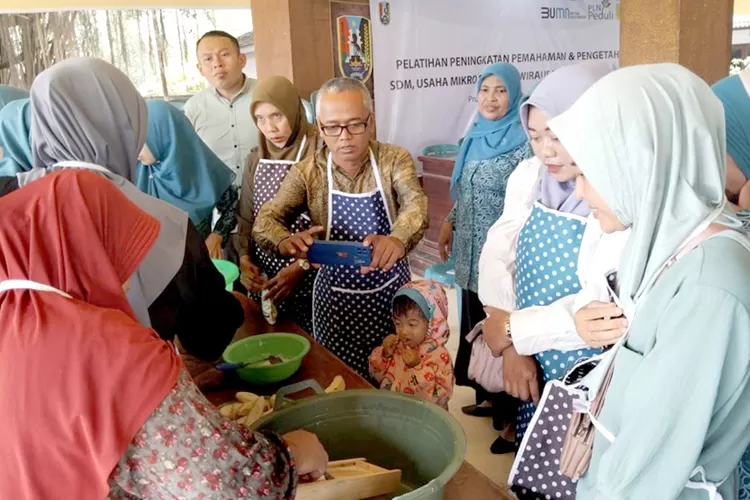 pln-uip-jbtb-berkolaborasi-dengan-desa-prunggahan-kulon-untuk-tumbuh-kembangkan-umkm-desa