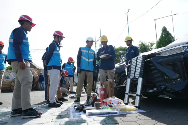 pln-up3-banyuwangi-gelar-pasukan-p2tl,-perkuat-pelayanan-dan-penertiban-pemakaian-tenaga-listrik