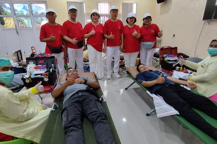 yayasan-sosial-budi-mulia-abadi-banyuwangi-gelar-donor-darah-di-kedai-45-–-radar-banyuwangi