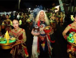 Melongok Pesona Pelangi Tradisi dan Budaya Banyuwangi Lewat Festival Kuwung – Tribunjatim.com