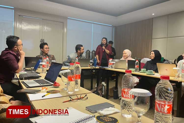 dosen-bikbp-polinema-asah-keterampilan-podcasting-dan-voice-over-–-times-banyuwangi