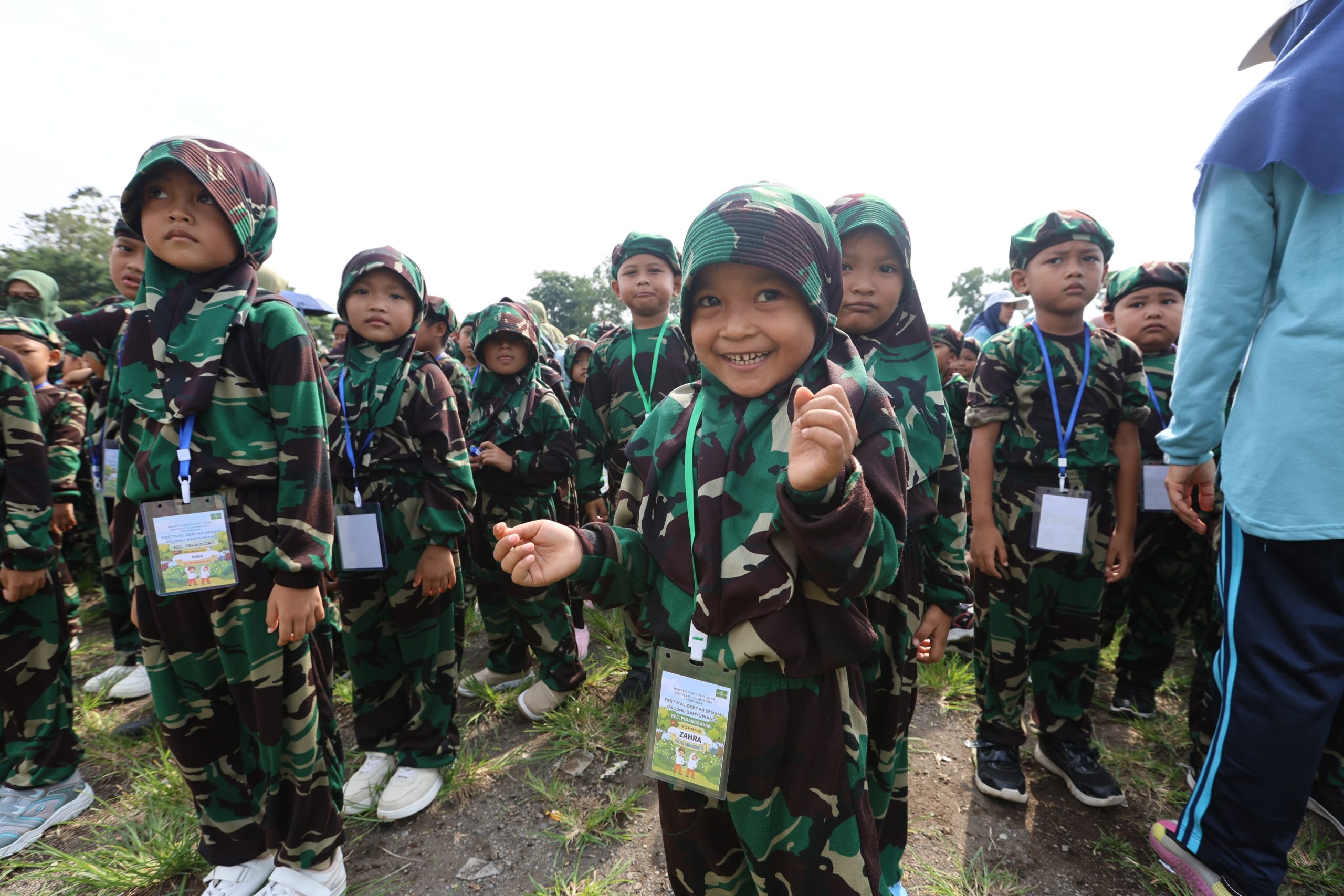 keseruan-bupati-ipuk-senam-bareng-ribuan-siswa-paud-banyuwangi