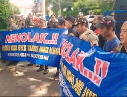 Tolak Kehadiran Habib Syech Bin Abdul Qodir Assegaf di Banyuwangi, Masyarakat Gelar Aksi Demo