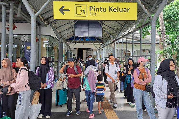 moda-transportai-kereta-api-lebih-diminati-masyarakat-di-libur-nataru-2024-–-times-banyuwangi