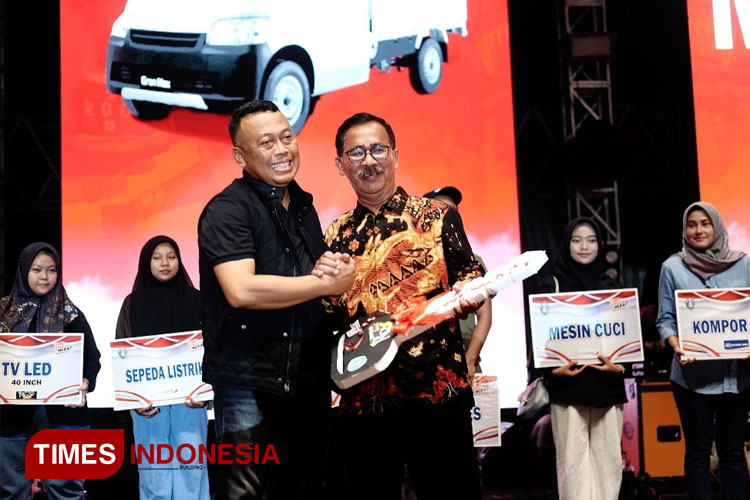 goyangan-om-adella-membius-penonton-konser-pajak-extravaganza-di-ponorogo-–-times-banyuwangi