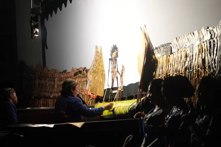 lestarikan-warisan-budaya-nusantara,-bri-gelar-nonton-wayang-rayakan-hut-ke-129-–-radar-banyuwangi