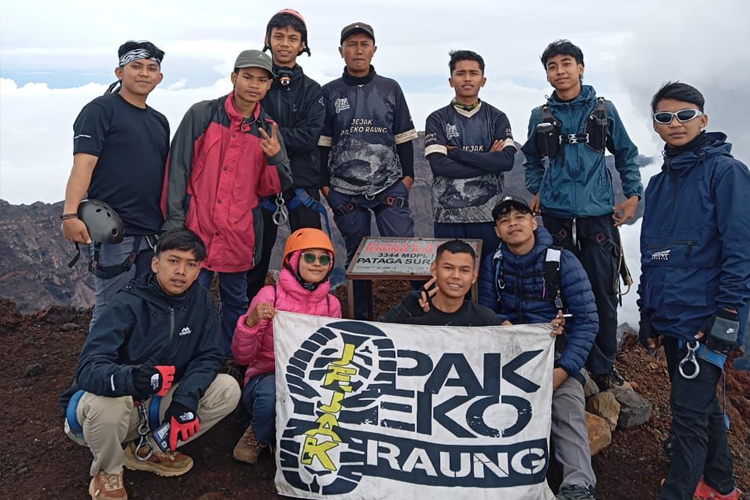 pasca-erupsi,-pendakian-gunung-raung-via-kalibaru-banyuwangi-kembali-dibuka-–-times-banyuwangi