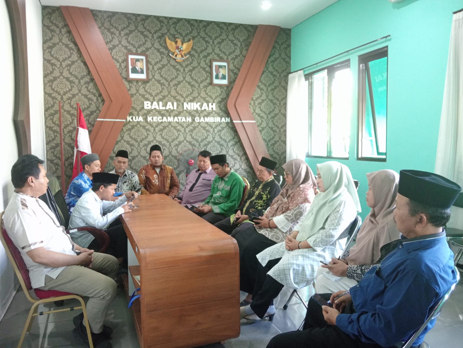 pembinaan-perkawinan-bagi-calon-mempelai-pengantin-digelar-di-balai-nikah-kua-kecamatan-gambiran