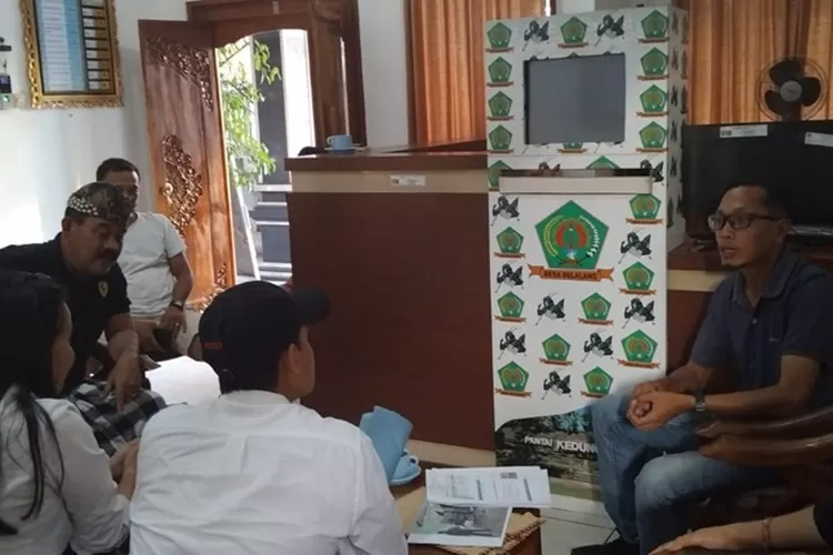 pln-uip-jbtb-serahkan-tjsl-bantuan-pengelolaan-sampah-untuk-pemerintah-desa-belalang-bali