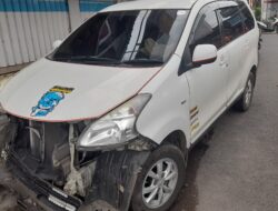 Kecelakaan Tunggal Ditikungan Tajam, Mobil Tabrak Tugu di Cluring, Satu Orang Meninggal Dunia