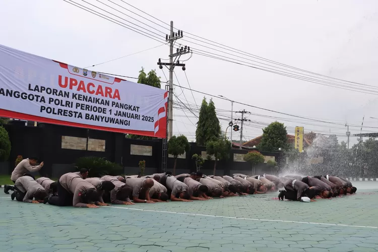 sebanyak-73-anggota-polresta-banyuwangi-naik-pangkat
