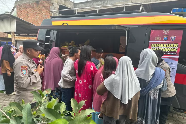 polresta-banyuwangi-gelorakan-program-mayur-kamtibmas-di-jumat-berkah