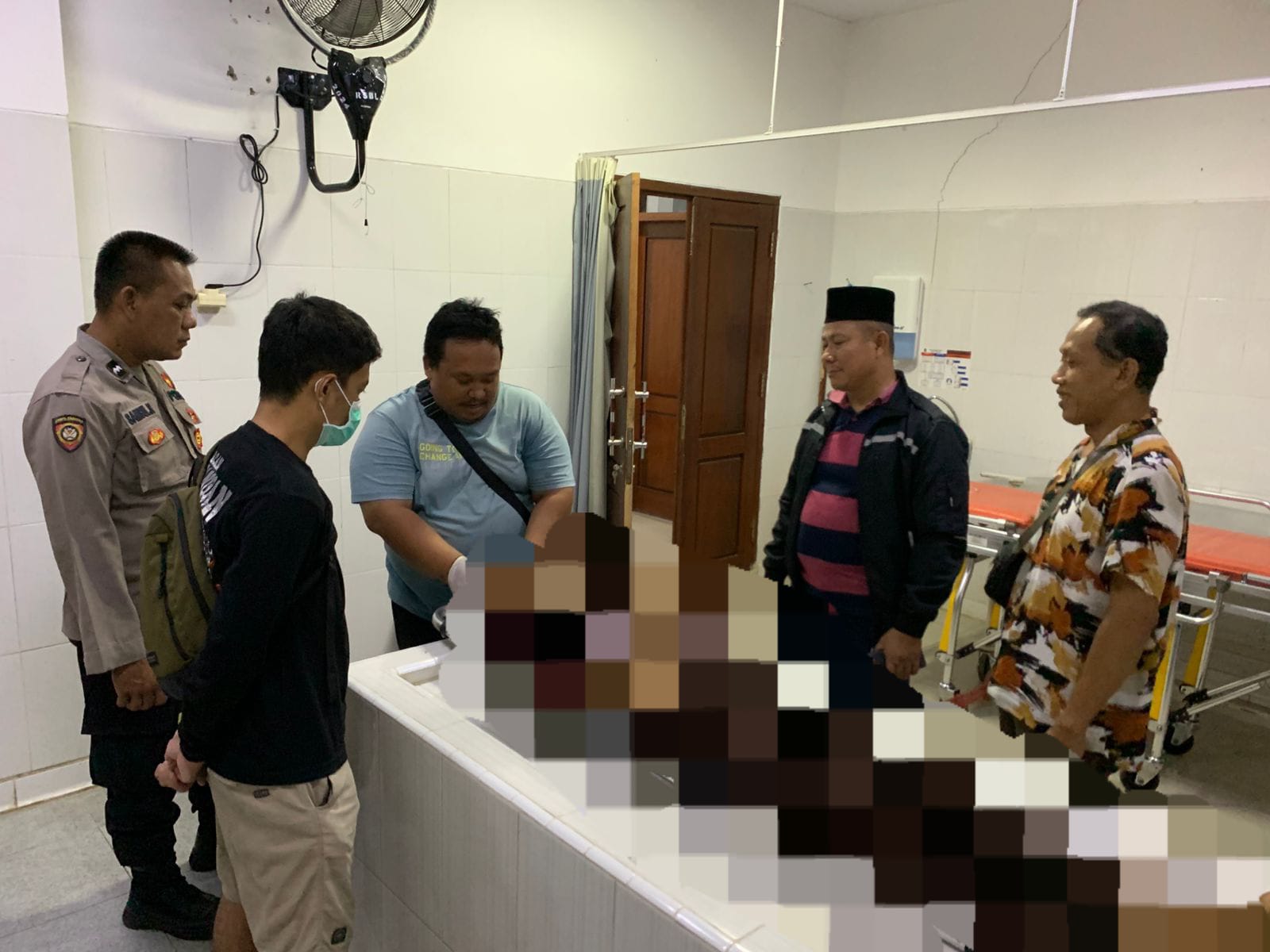 buruh-pemetik-kelapa-di-banyuwangi-meregang-nyawa-usai-jatuh-dari-pohon
