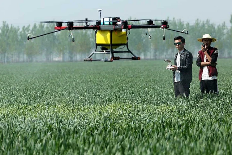 teknologi-drone:-inovasi-revolusioner-dalam-pertanian-modern-–-times-banyuwangi