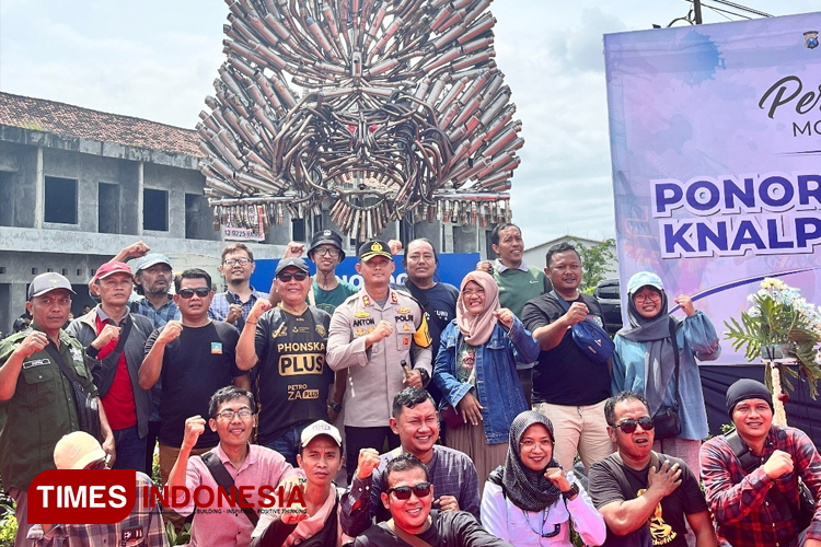 kreatif,-monumen-reog-dari-ratusan-knalpot-brong-diresmikan-di-ponorogo-–-times-banyuwangi