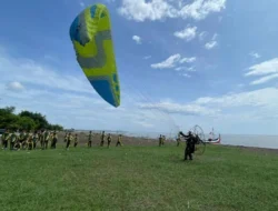 Pantai Bimorejo Banyuwangi, Destinasi Wisata Baru Dengan Suguhan Atraksi Udara
