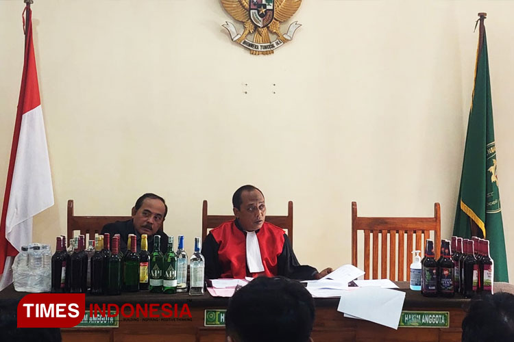 berakhir-di-sidang-pn-banyuwangi,-ini-nasib-kernet-dan-penjual-minol-–-times-banyuwangi