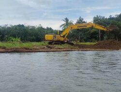 Setelah Jalan Putus Akibat Banjir, Jalur Sungai Sukamade Dipindah – Radar Banyuwangi