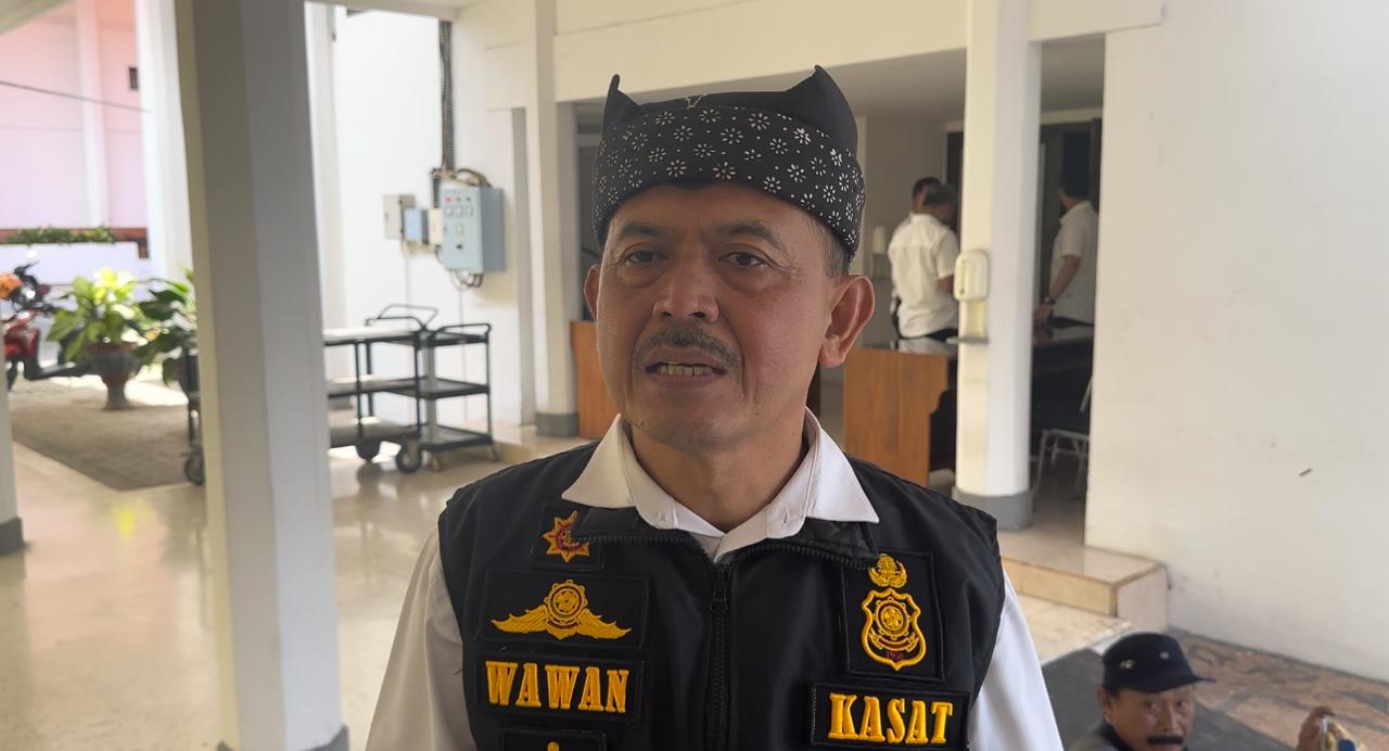 usai-mengikuti-hearing-penolakan-miras-di-dprd,-kasat-pol.-pp-sampaikan-tunggu-saja