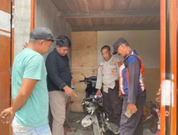 Sepeda Motor Tersambar KA Pandanwangi di Perlintasan Tanpa Palang Pintu di Banyuwangi