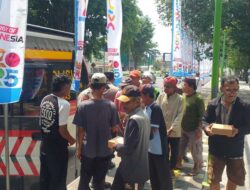 Polresta Banyuwangi Tebar Kebaikan di Jumat Berkah Dengan Bagikan Nasi Kotak – TIMES Banyuwangi