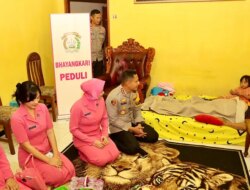 Beri Dukungan Moril, Kapolresta Banyuwangi Sambangi Anggota yang Sakit