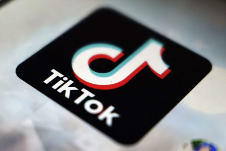 presiden-donald-trump-pertimbangkan-perpanjangan-90-hari-untuk-tiktok-–-times-banyuwangi