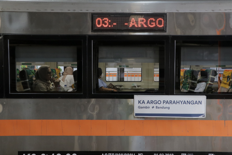 kereta-api-legendaris-ka-parahyangan-kembali-dijalankan-mulai-1-februari-2025-–-times-banyuwangi